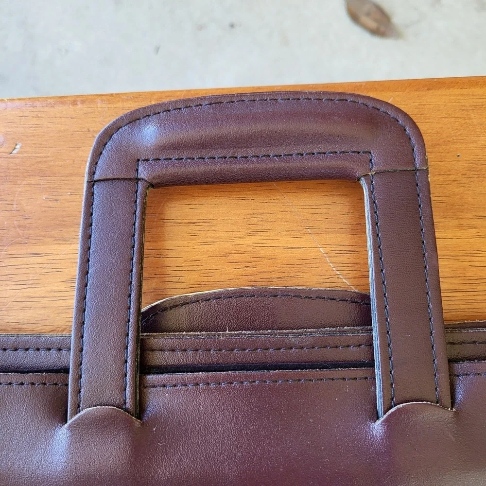 Vintage Burgundy Leather Briefcase Attache Case Integrated Handle Professional